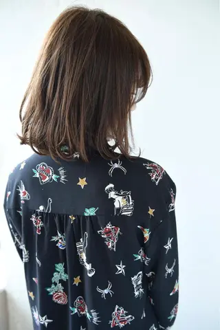 ミディアム KAMIGAMI所属・KAMIGAMI SAKAEのヘアスタイル