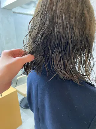 ミディアム カラー パーマ yiye 青山所属・無料カットモデル募集 🌱ひょうがのヘアスタイル