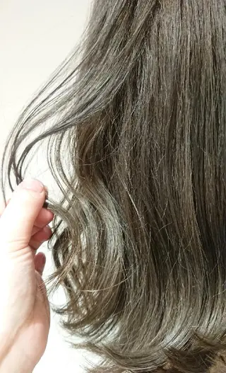 カラー ブリーチ/ヘアケア/ 艶髪/イギチハルのヘアスタイル