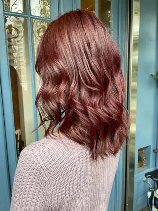 セミロング ブリーチ毛矯正.髪質 改善.髪にドラマをのヘアスタイル