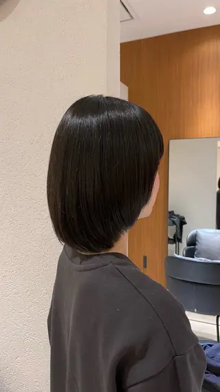 ミディアム yiye aoyama所属・表参道yiye うららのヘアスタイル