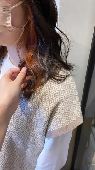 カラー 津田 七美希のヘアスタイル