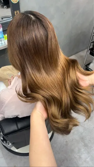 ロング TNB TOKYO所属・Insta 指名 No.1KURUMIのヘアスタイル