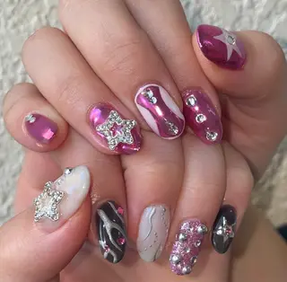 ネイル 黒川 実祐のネイルデザイン