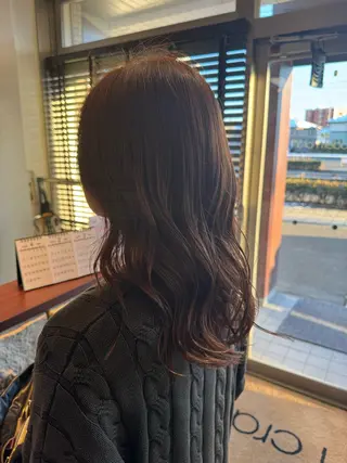 セミロング カラー モダンクラフト新田東店所属・高野 春菜のヘアスタイル
