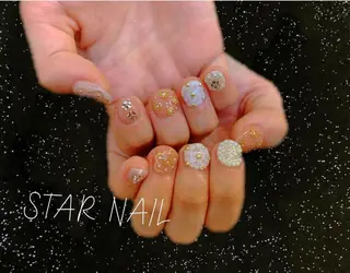 ネイル STAR NAIL所属・STAR NAILのネイルデザイン