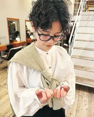 ショート パーマ 似合わせカラー/パー マ 🫧kotoneのヘアスタイル