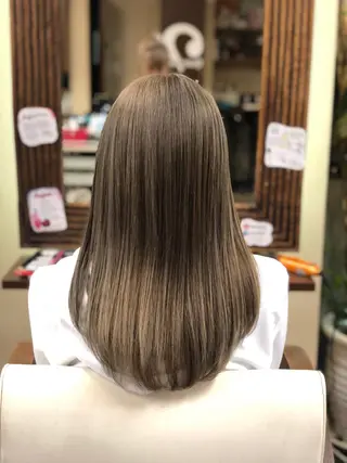 ロング カラー 加藤 瑠美のヘアスタイル