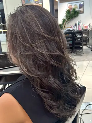 ロング レイヤー×ツヤカラー 渋谷/kougaのヘアスタイル