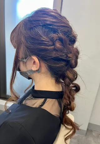 セミロング ヘアアレンジ N° aria 三軒茶屋のヘアスタイル