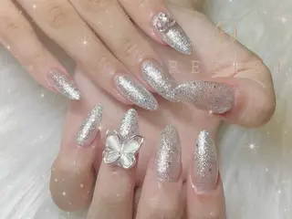 ネイル ❤️💛REBEST 付け放題Nailのネイルデザイン