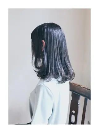 ミディアム カラー 大岩 茉愉のヘアスタイル