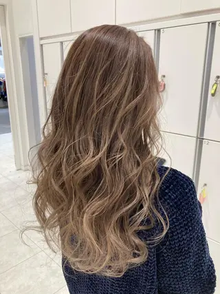 ロング カラー ヘアアレンジ シアーベージュニスト 🥣大石亜里紗のヘアスタイル