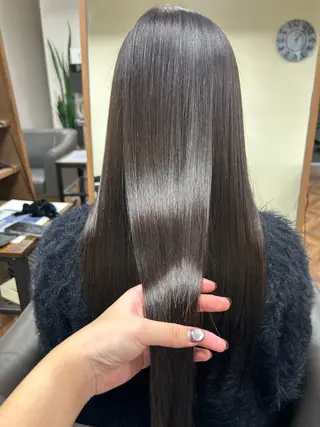 ロング カラー 小島 桜のヘアスタイル