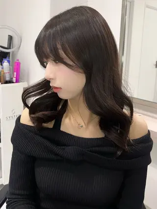 カラー YOLO/ HANAのヘアスタイル