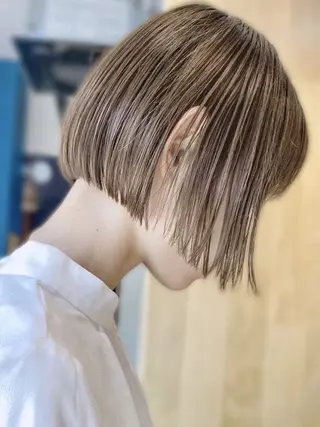 ショート eyesburg W/est所属・ショートボブ 村上のヘアスタイル