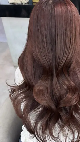 ロング カラー ヘアアレンジ 𝒀𝒖𝒓𝒊 ハイトーン/艶髪✨のヘアスタイル