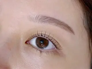 マツエク・マツパ Nail&Eyelash Rea所属・Rea🌈Coco 韓国風まつげパーマの眉毛・アイブロウイメージ