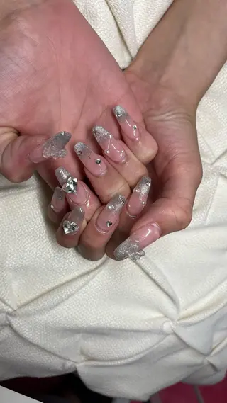 ネイル nail.salon .Reversalのネイルデザイン