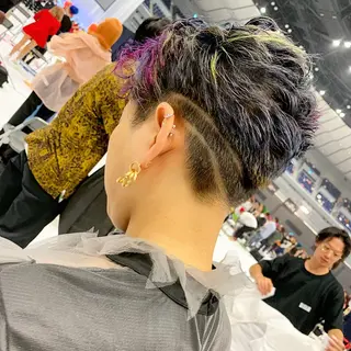 ショート カラー 店長 大方康暉のヘアスタイル