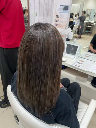 セミロング カラー 🌿似合わせブリーチ 山岸樹璃🌿のヘアスタイル
