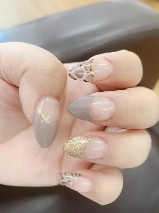ネイル Nailsalon Reine所属・玉栄 伶奈のネイルデザイン