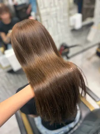 ロング カラー arose久留米所属・山中 莉乃のヘアスタイル