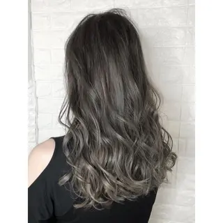 セミロング カラー KIZU 髪質改善 オカルト怪談のヘアスタイル