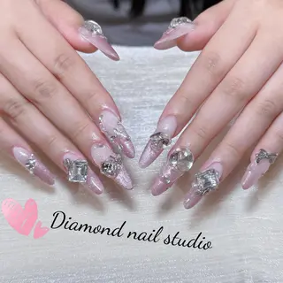 ネイル Diamond 🧚🏻‍♀️のネイルデザイン