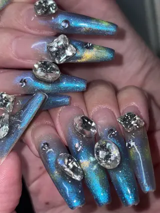 ネイル NES NAIL所属・さゆり￤推しキャラ ￤ロングネイル🩷のネイルデザイン