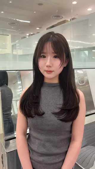 ロング カラー ALBUM SHINJUKU所属・フカミ マナカのヘアスタイル
