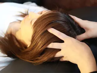 【髪質改善特化】 艶髪/透明感カラーのヘアスタイル