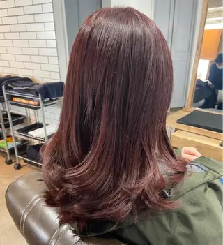 ミディアム 安岡美咲✂︎ 艶カラー/髪質改善のヘアスタイル