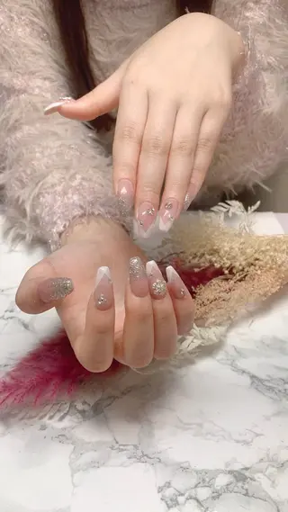 ネイル はな💎ネイル ワンホン、長さ出しのネイルデザイン