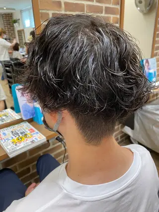 パーマ メンズ 國分 伸也のヘアスタイル