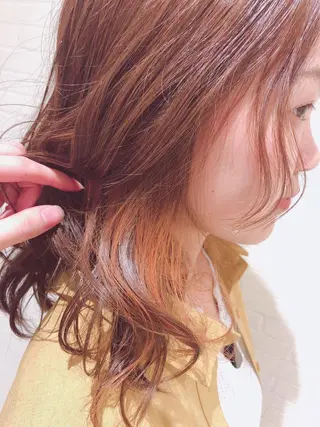 ミディアム カラー 岩永 梨玖のヘアスタイル