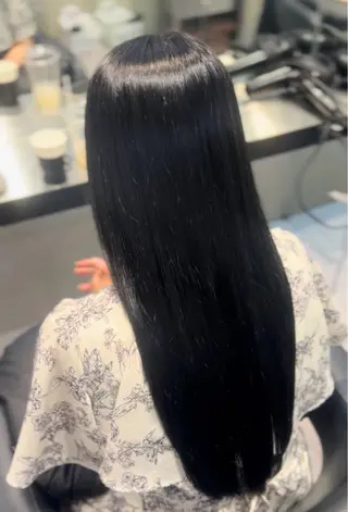 カラー KOTONO 🖤のヘアスタイル