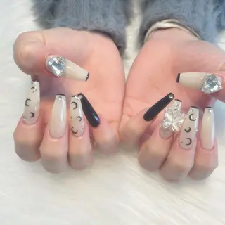 ネイル ゴテゴテ💙ワンホン リオナのネイルデザイン