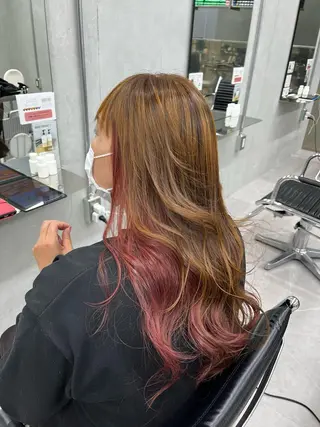 ロング カラー clomus所属・clomus AZUのヘアスタイル