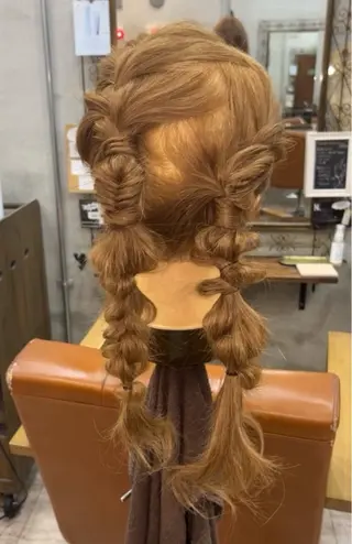 ロング 艶髪/ハイトーン/ ヘアセット/モエノのヘアスタイル