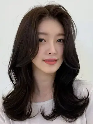 ロング パーマ 大久保 佳那のヘアスタイル