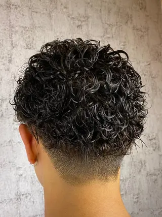 ショート パーマ メンズ 小島 健太郎のヘアスタイル