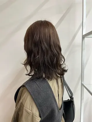 カラー yuka/ロング/ レイヤーカットモデルのヘアスタイル