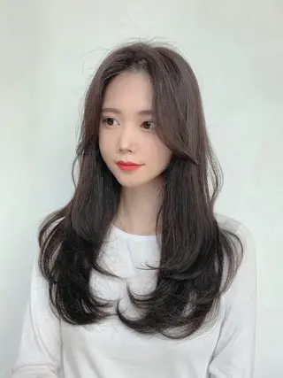 ロング 韓国風✨髪質改善✨ 縮毛矯正✨松浦知奈美のヘアスタイル