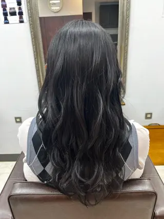 ロング カラー Crescere所属・小島 凜のヘアスタイル