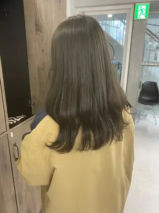 ミディアム カラー ヘアアレンジ 🌷FUKA🌷 まろやかハイトーンのヘアスタイル