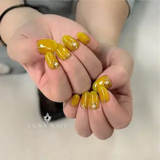 ネイル アトリエ　ミモザ所属・いまむら あかりのネイルデザイン