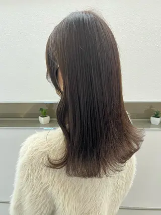 セミロング カラー 韓国🇰🇷レイヤー 映える顔周り🩷のヘアスタイル