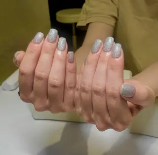 ネイル Aya Mauleaのネイルデザイン