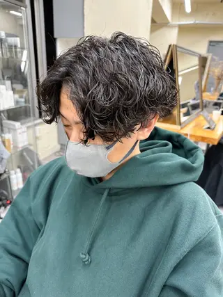 ショート パーマ メンズ warme所属・メンズパーマ メンズ特化ryoのヘアスタイル
